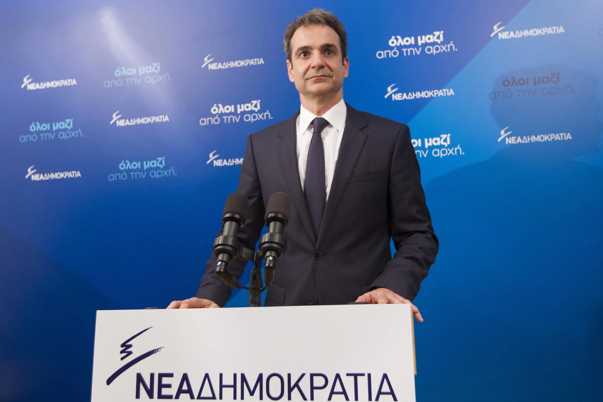 Ρίνγκ η Βουλή: Πληροφορίες για πρόταση μομφής – Διάγγελμα Μητσοτάκη: «Κακή η συμφωνία -Δεν νομιμοποιείται ο Τσίπρας»
